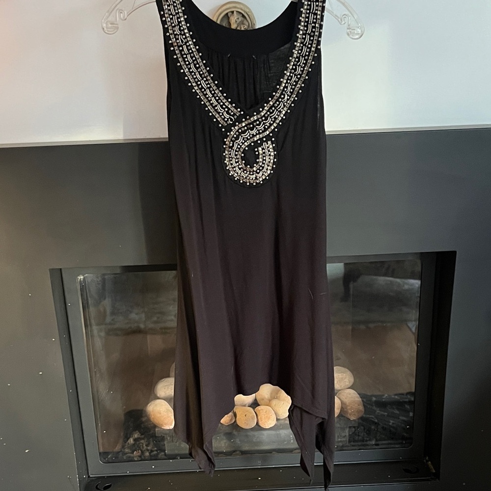Elegant Black Sleeveless Tunic with Metallic Beaded Detail